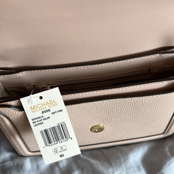 Michael Kors Jessie Medium Flap Shoulder Bag - Picture 2 of 2